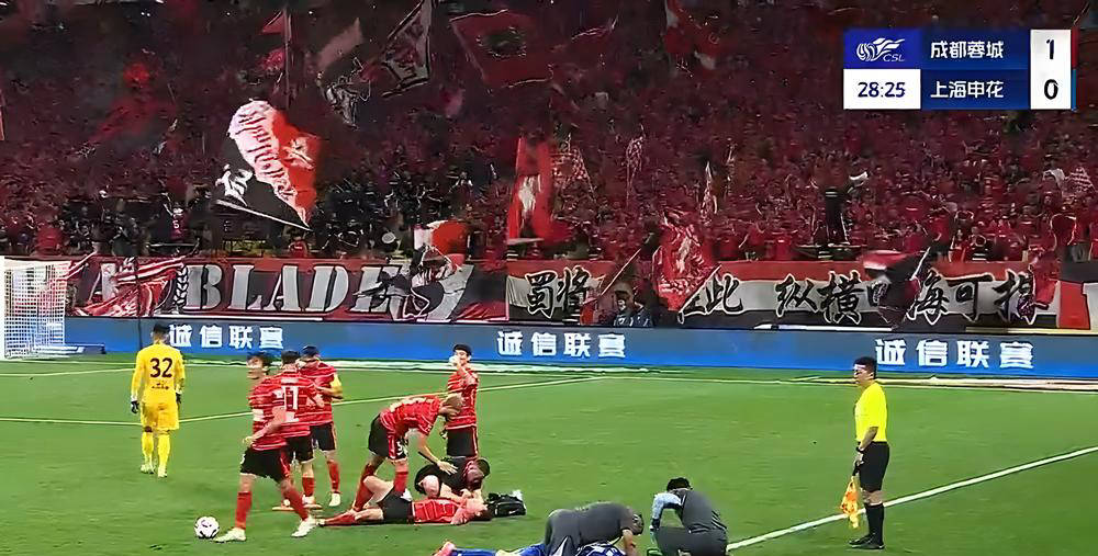 爱游戏网页版入口-中超新科劲旅崭露头角，争夺冠军席位