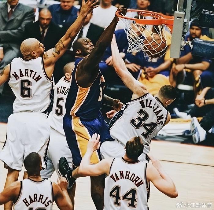 爱游戏登录-包含NBA球员技术统计：场均得分、篮板、助攻的词条