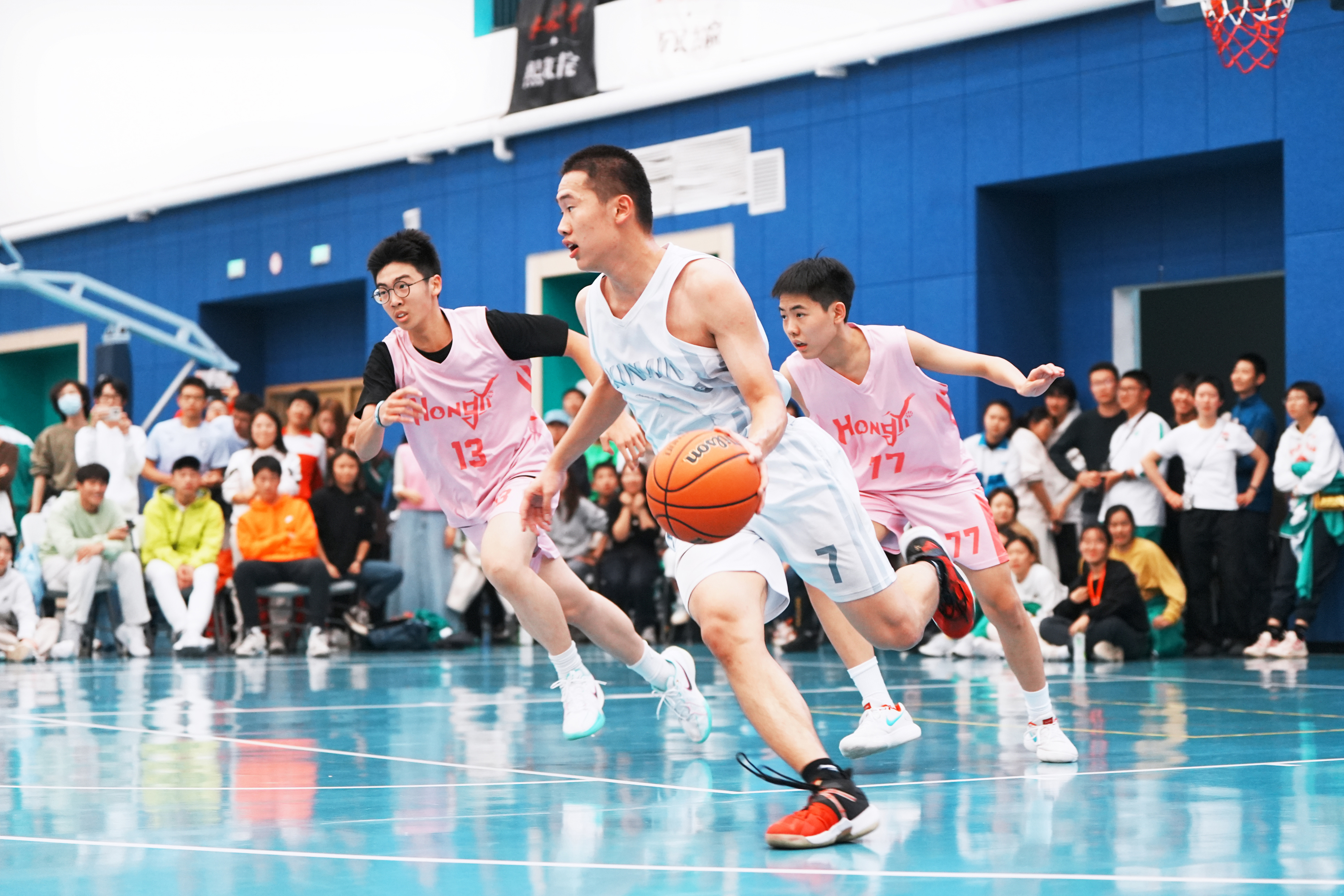 爱游戏官网-关于一场激烈的篮球展览赛引发热潮的信息