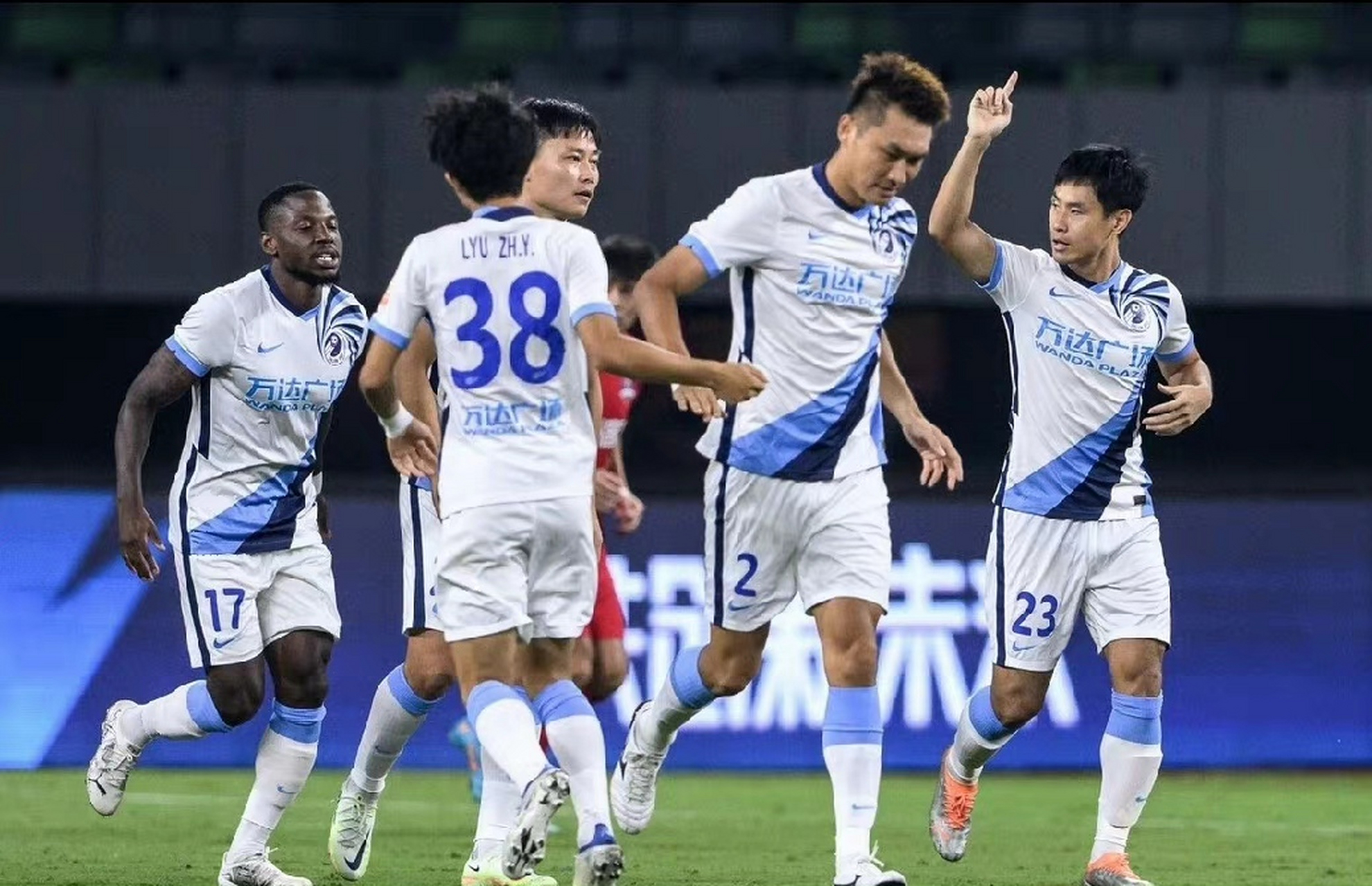 爱游戏登录-关于大连一方客场逼平武汉卓尔，取得不败战绩的信息