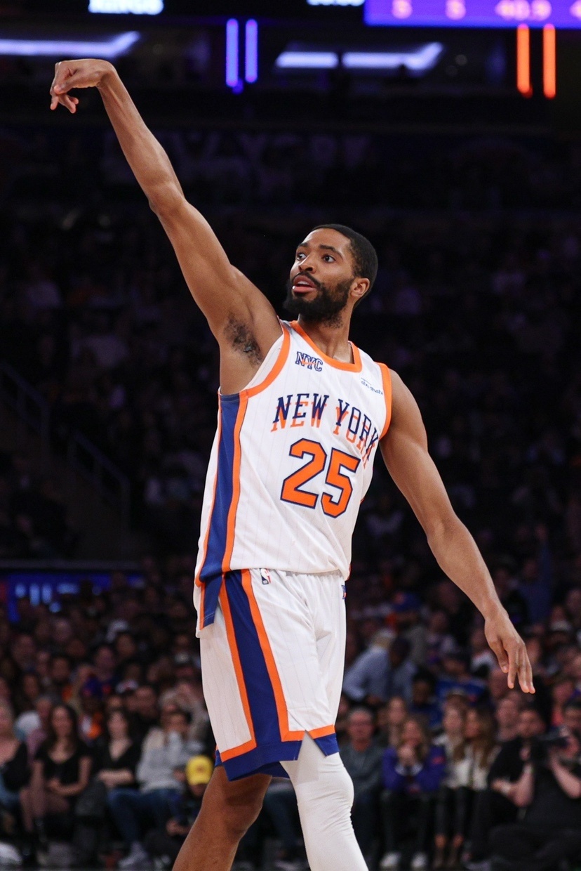 爱游戏-太阳主场擒活塞，继续稳居西部前列的简单介绍