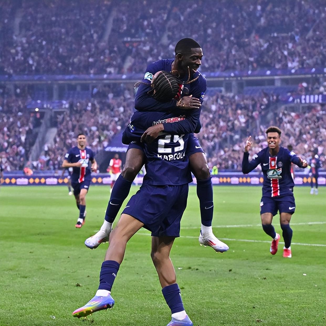 爱游戏亚洲官网-关于奥格斯堡主场力克对手，豪取三分的信息